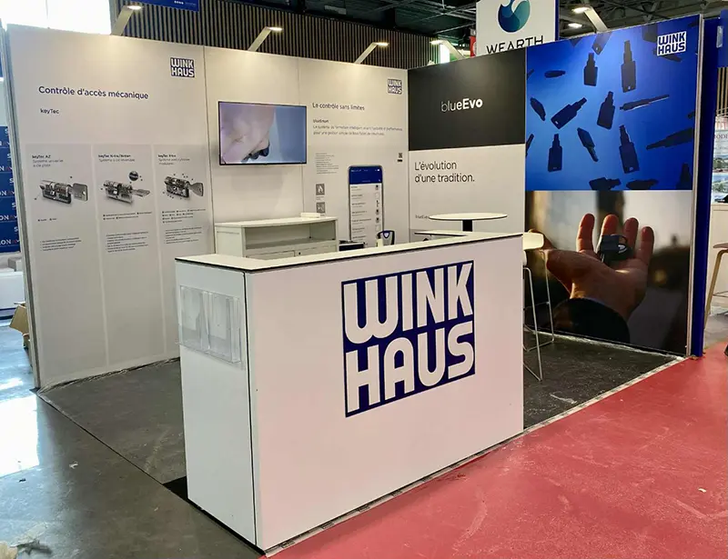Stand winkhaus avec comptoir